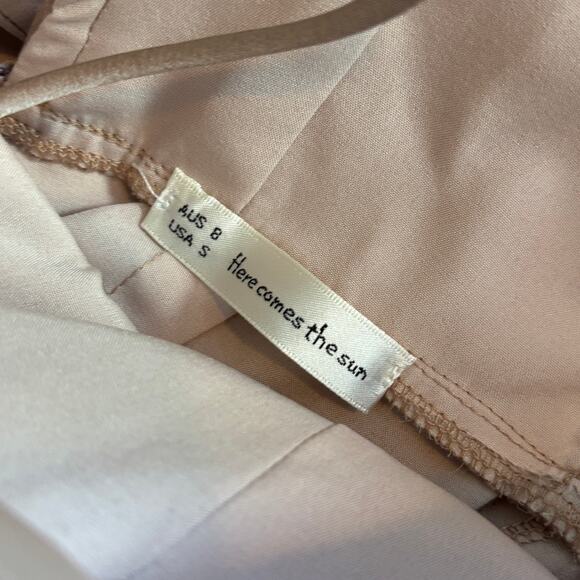 Here Comes The Sun Indiana Puff Sleeve Lace Up Back Dress - Picture 7 of 10